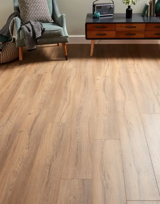 Amber Oak Laminate Tile